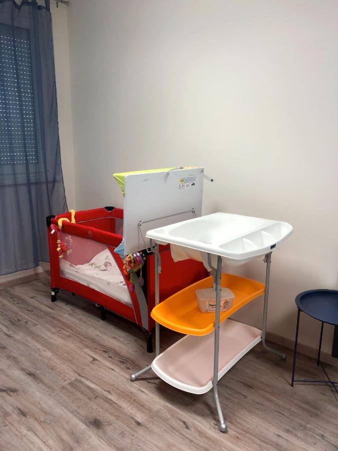 Vecsesi Rendezvenykoezpont Es Panzio Bed & Breakfast Екстериор снимка